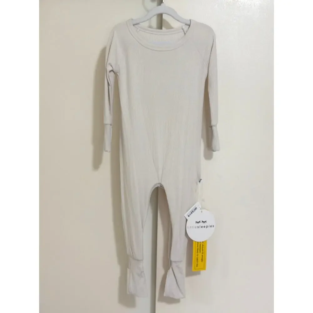 Little Sleepies NWT Ribbed Crescent Bamboo Zippy Pajama 6-12 Months  White Sand